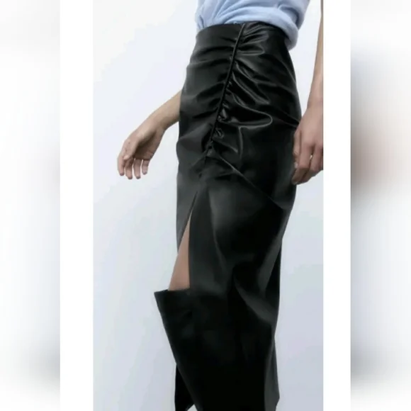 Zara Womens Black Faux Leather Ruched Pencil Skirt Size XXL - Picture 4 of 4